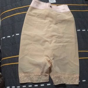 Ardyss short shapeware